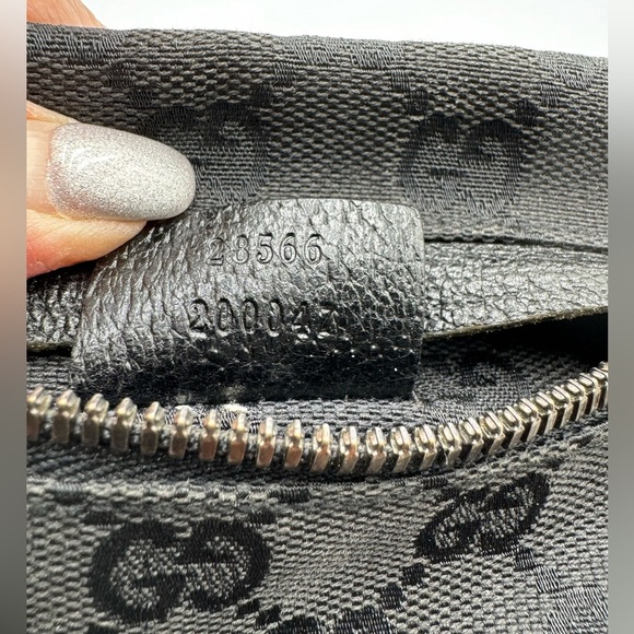 Gucci-Authentic- Canvas Belt Bag Black (Bumbag) - Picture 8 of 13